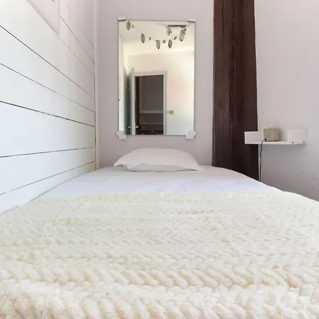 Apartment Nook 44 - The Cocoon - Historic 2 Bedroom