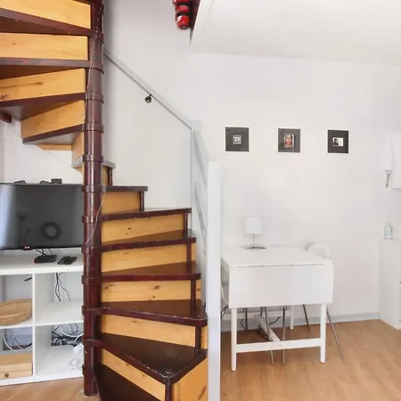Nook 44 - The Cocoon - Historic 2 Bedroom Apartment *